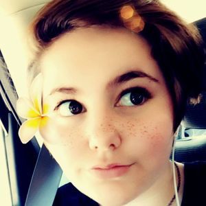 Meet your Posher, Eva